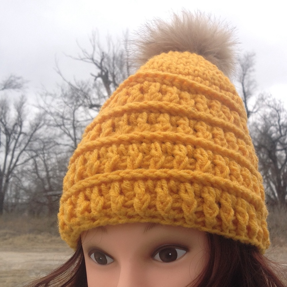 Handmade Pom-Pom beanie - Picture 1 of 6